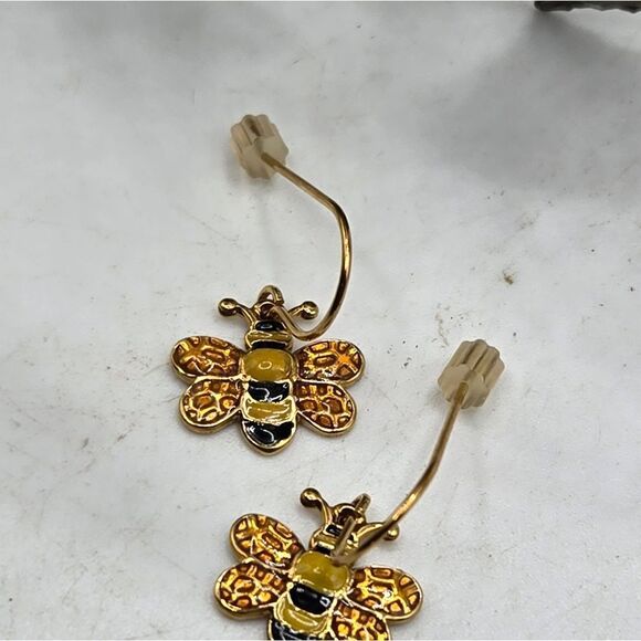 "5/$25" Goldtone Honeybee Bumble Bee Dainty Dangle Earrings - Picture 6 of 6